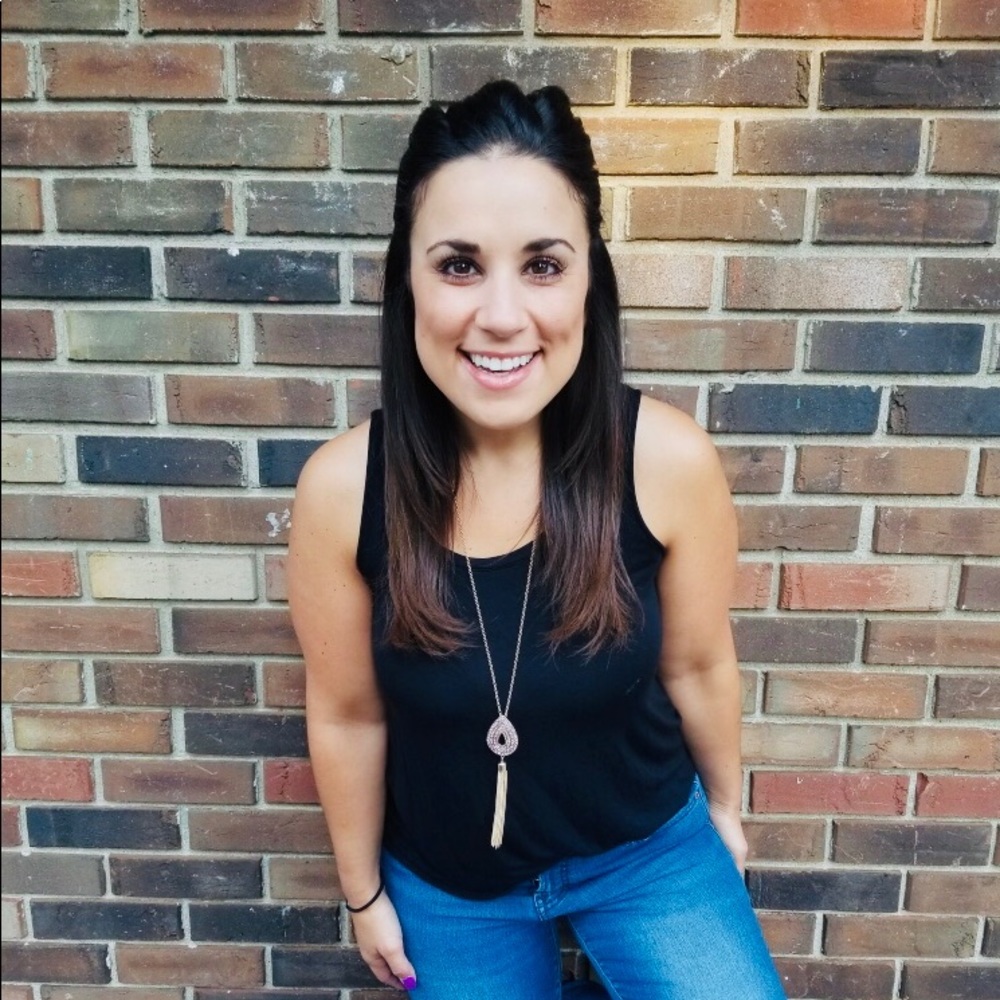 Meet your Posher, Danae